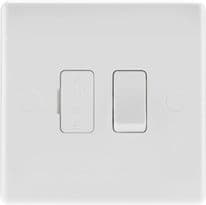 BG Moulded White 13 Amp Switched And Fused - 13a