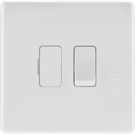 BG Moulded White 13 Amp Switched And Fused - 13a