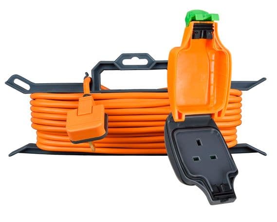 Masterplug Plug Extension Masterplug Extension Lead 1 Gang - 15m / IP54
