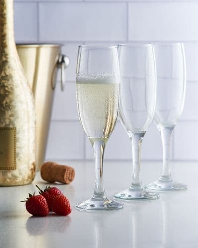 Ravenhead Essentials Flute Glasses - Sleeve Of 6